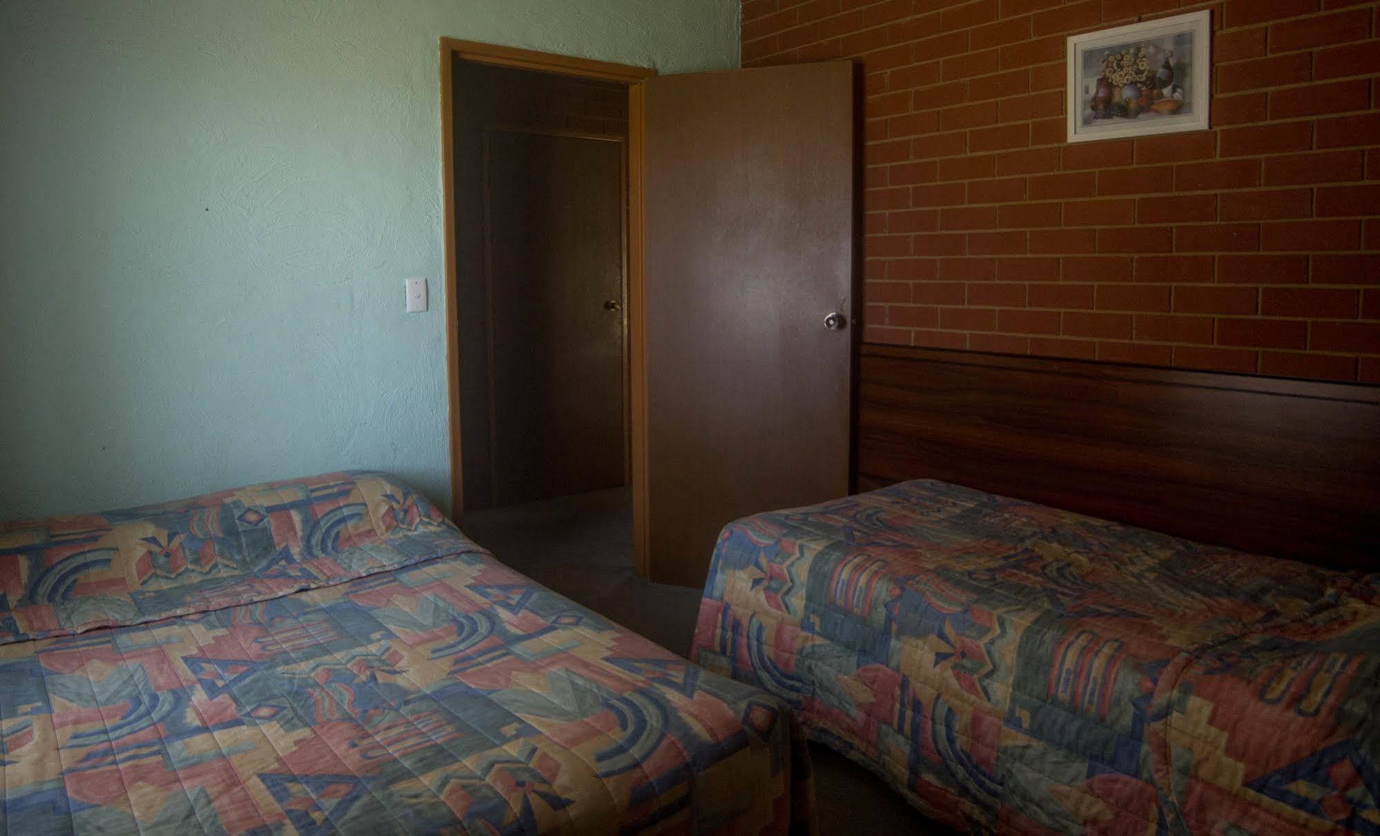 Junction Motel Wagga Уогга-Уогга Экстерьер фото