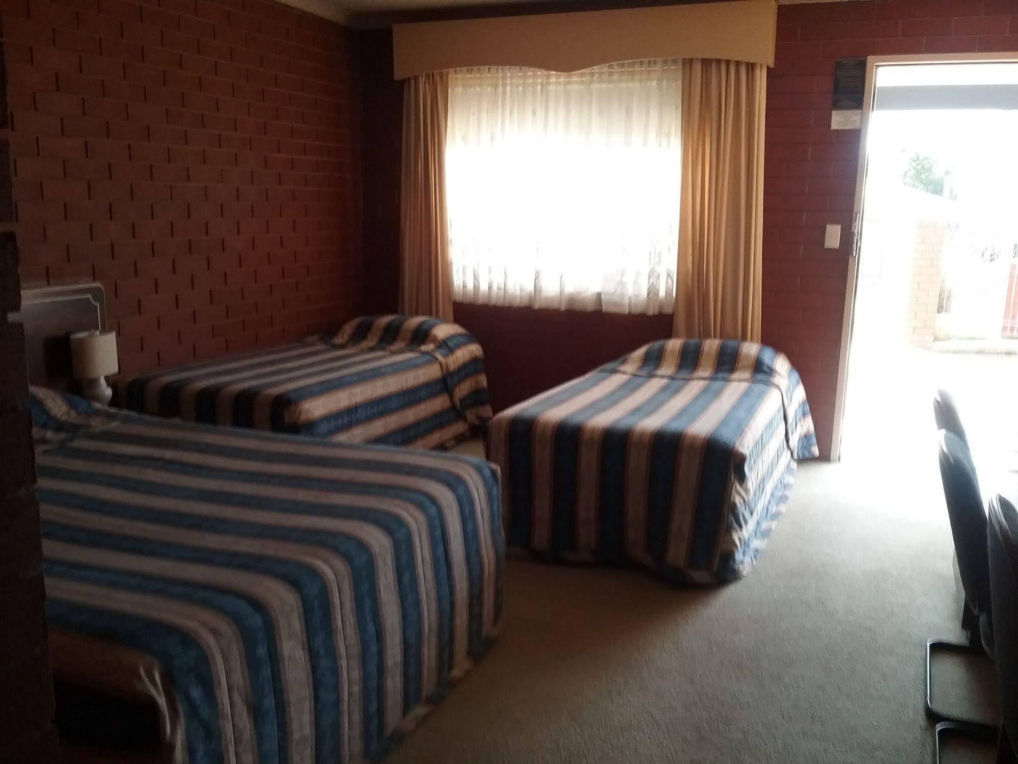 Junction Motel Wagga Уогга-Уогга Экстерьер фото