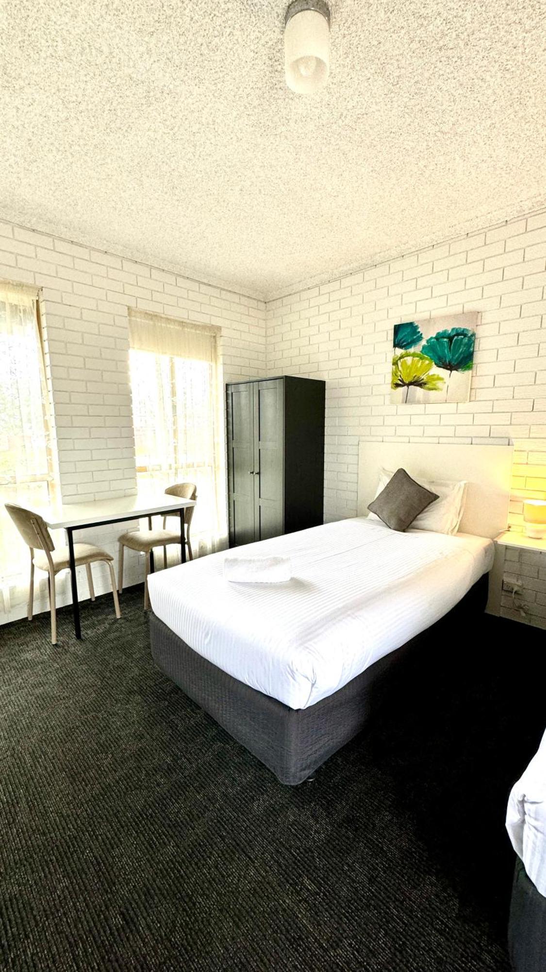 Junction Motel Wagga Уогга-Уогга Экстерьер фото
