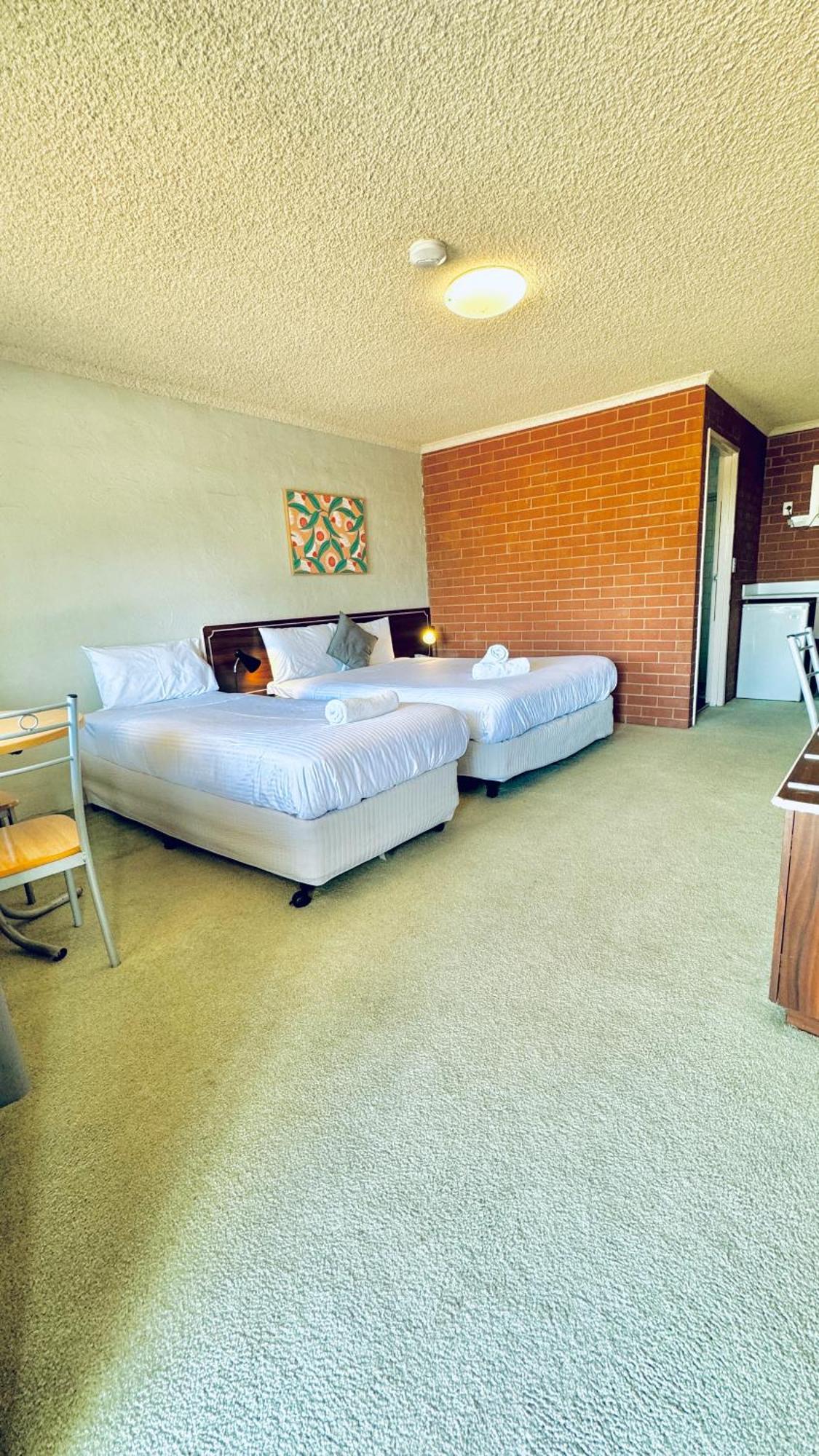 Junction Motel Wagga Уогга-Уогга Экстерьер фото