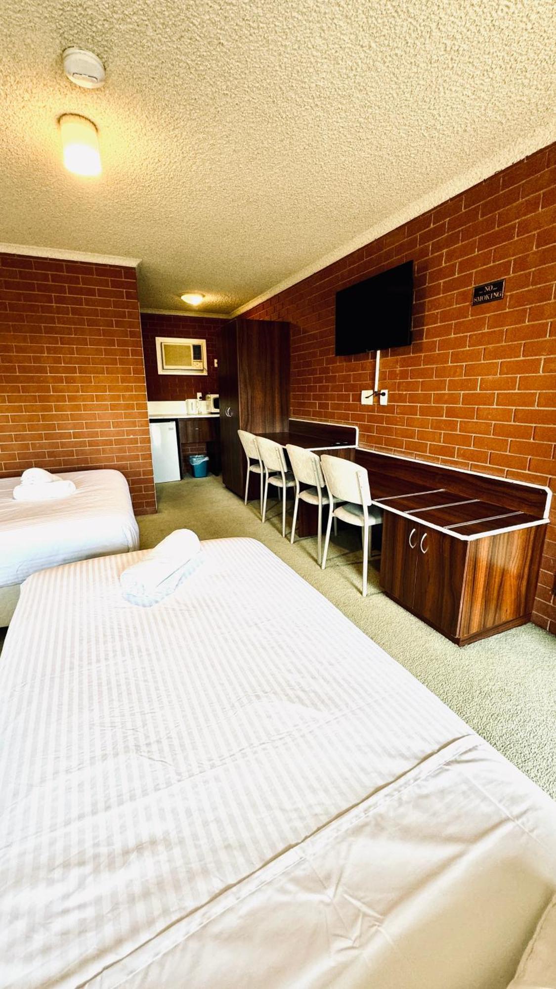 Junction Motel Wagga Уогга-Уогга Экстерьер фото